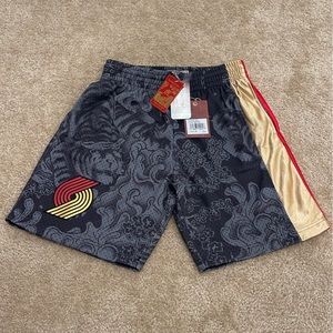 Mitchell & Ness NBA Swingman Men’s Shorts PORTLAND TRAIL BLAZERS LUNAR NY sz. M